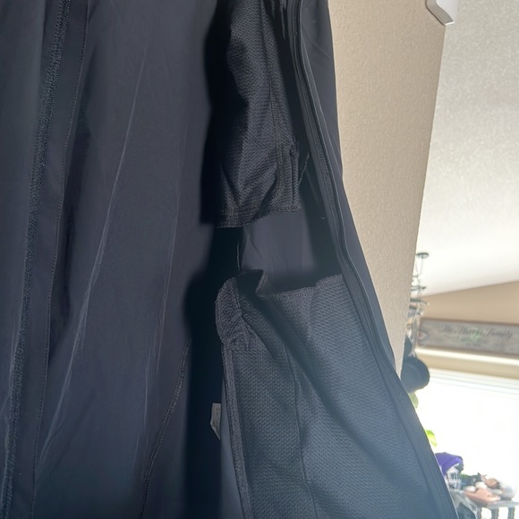 Under Armour Cold Gear fitted women’s jacket - Picture 5 of 8